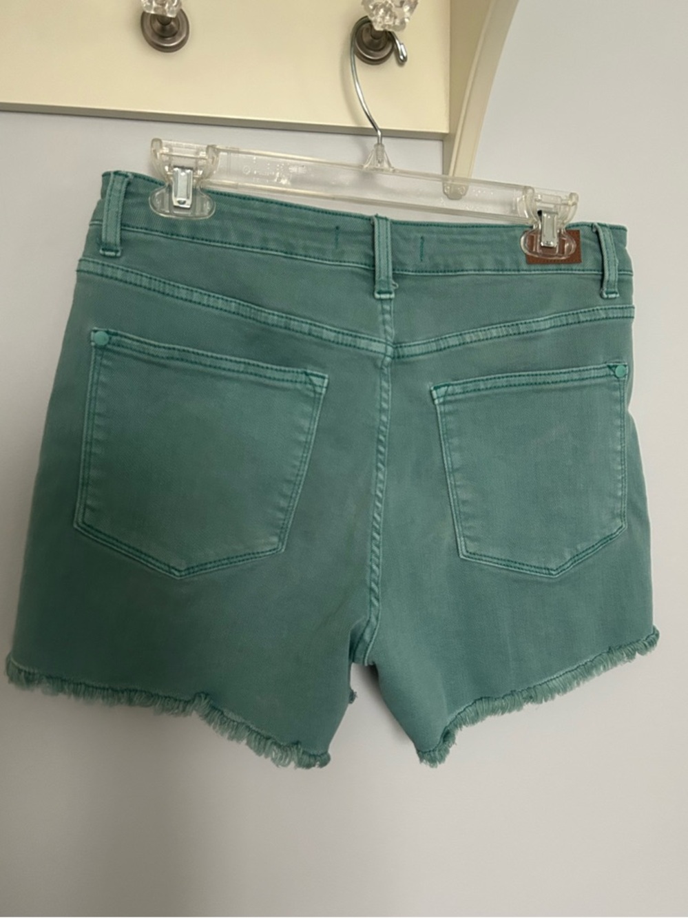 Judy Blue Shorts Denim Jean Green Women’s large Stretch Tummy control Cut Off - Picture 3 of 6